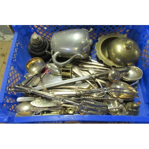 290 - SMALL CRATE OF CUTLERY AND METALWARE