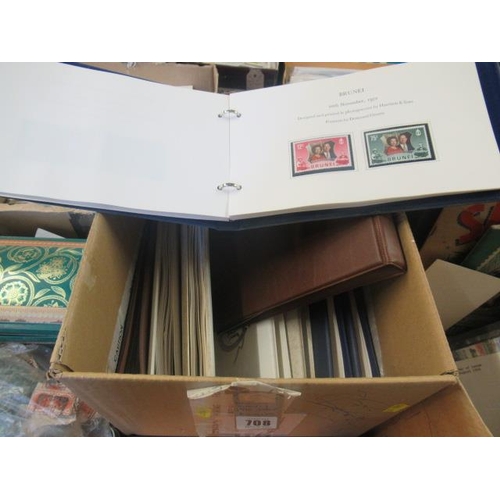 708 - BOX OF MAINLY 1970S STAMP BOOKLETS