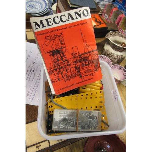 440A. - BOX OF MECCANO INCLUDING MOTOR