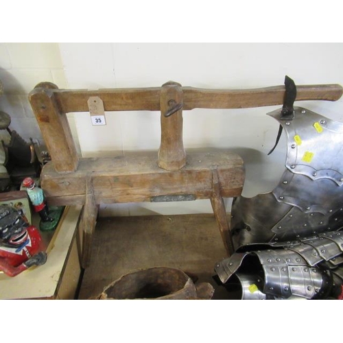 35 - WOODEN APPLE PRESS