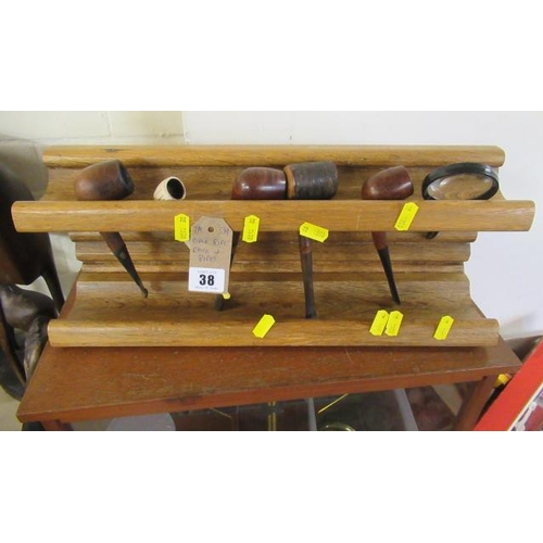 38 - OAK PIPE RACK AND PIPES