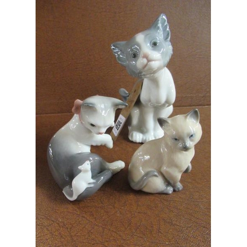 405 - THREE LLADRO CATS