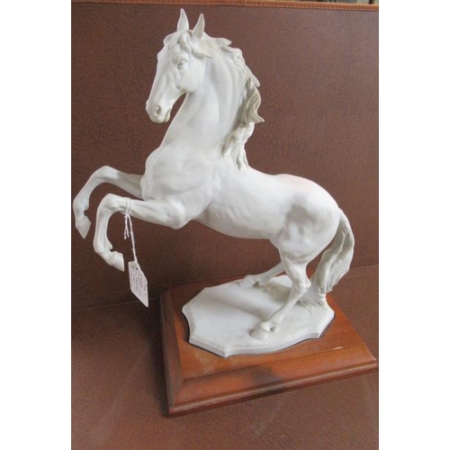 407 - KAISER PORCELIAN LIMITED EDITION MAESTOSO HORSE WITH BASE AND CERTIFICATE (2399/3000)