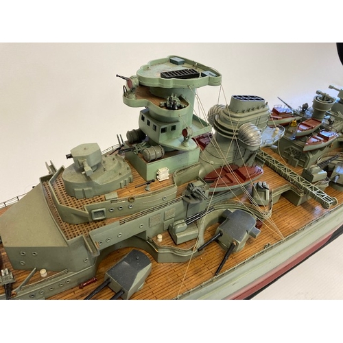 905 - Well-made scale model of the German Battleship Bismarck. Approximately 1:200 scale, well detailed wo... 