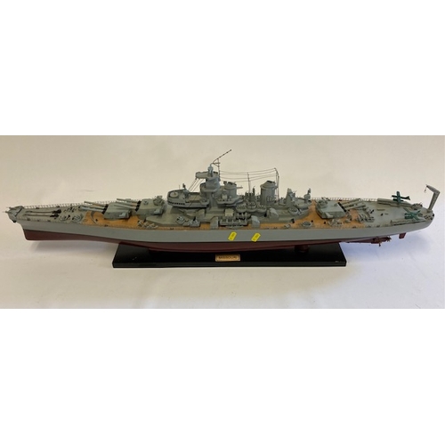 906 - Well-made scale model of the United States of America Navy Battleship Missouri . Approximately 1:200... 