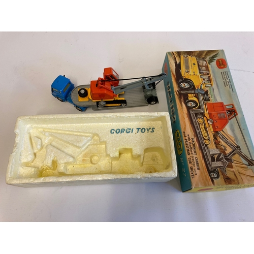 602 - Corgi Gift Set No 27 Machinery Carrier and Priestman Shovel, box F-G, model G-E