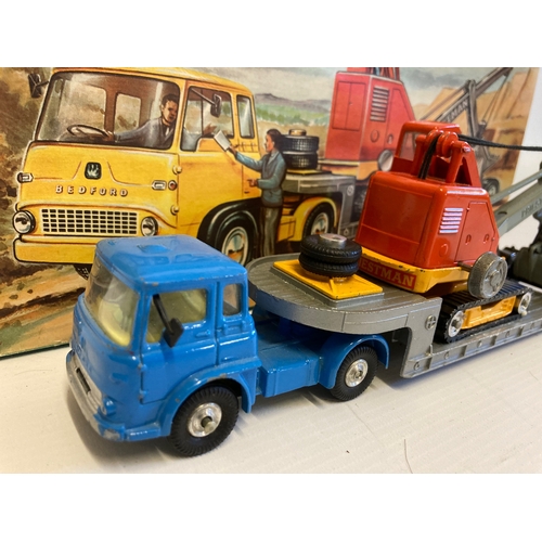 602 - Corgi Gift Set No 27 Machinery Carrier and Priestman Shovel, box F-G, model G-E