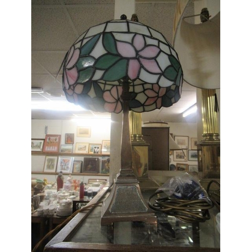 160 - TIFFANY STYLE LAMP