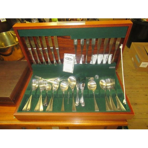 340 - CANTEEN OF OLD HALL ALVESTON PATTERN CUTLERY