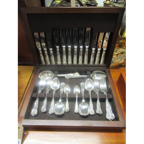 341 - CANTEEN OF CUTLERY