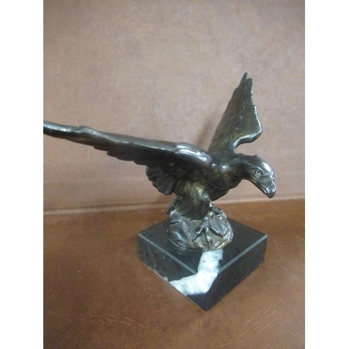 407 - METAL EAGLE PAPERWEIGHT