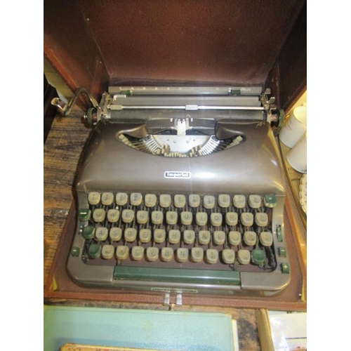 521 - CASED IMPERIAL TYPEWRITER