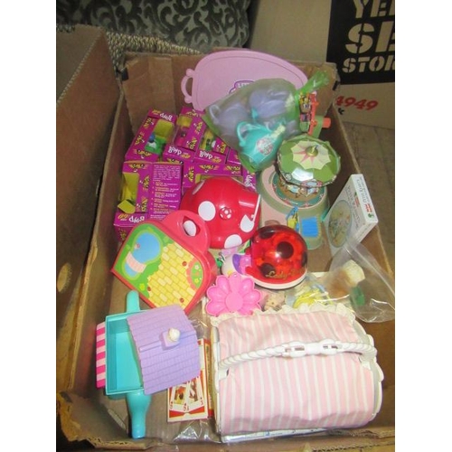 657 - BOX OF MISCELLANEOUS TOYS ETC