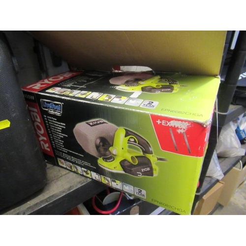 688 - RYOBI 600W ELECTRIC PLANER