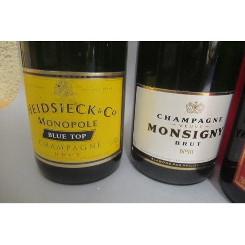 148 - 6 bottles of champagne, comprising 1 boxed Moet & Chandon Brut Imperial, 1 boxed Piper-Heidsieck, 1 ... 