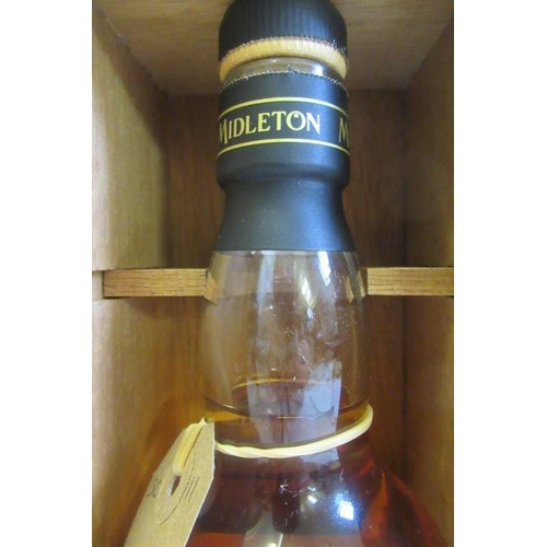 178 - One bottle Midleton very rare Irish whiskey, bottled in 1994, bottle no. 25603, boxed (foil has been... 