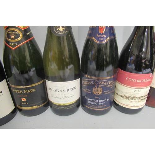 30 - 11 bottles of wine, including Cardinal 1 Cusanus Sekt riesling brut, 1 Jacob's Creek chardonnay pino... 