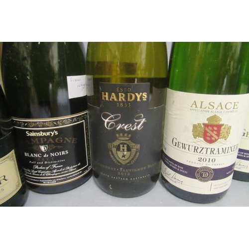 381 - 11 bottles of European & New World wine, comprising 3 bottles 2010 Alsace Gewurztraminer, 1 2008 Als... 