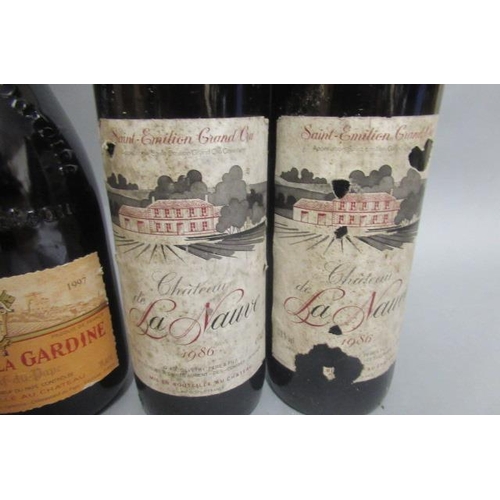 383 - 5 bottles of French red, comprising 2 bottles Ch. De La Gardine, 1997, Chateauneuf du Pape, 2 bottle... 