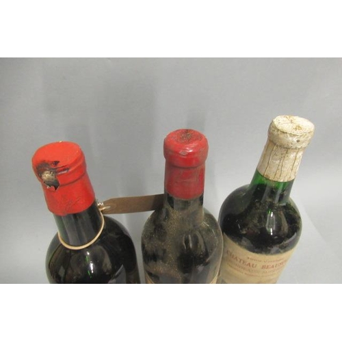 441 - 3 bottles of 1960s Bordeaux, comprising 1 1962 Ch. Calon-Segur, premier cru de Saint-Estephe, 1 1962... 