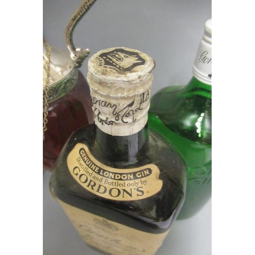 45 - 5 bottles of Spirits & Liqueur, comprising 1 decanter Vecchia Romagna brandy, 1 Gordon's Specila Dry... 