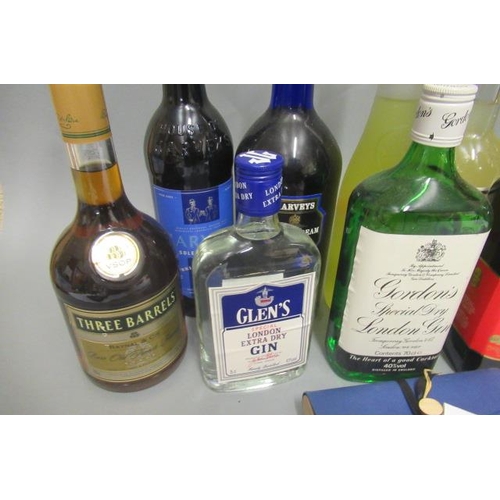 48 - A box of mixed spirits & liqueurs, including 1 bottle Three Barrels rare old French brandy, 1 litre ... 