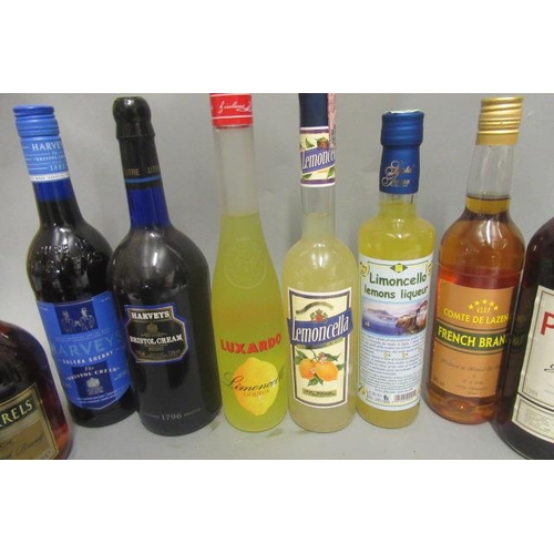 48 - A box of mixed spirits & liqueurs, including 1 bottle Three Barrels rare old French brandy, 1 litre ... 