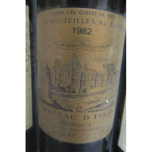 481 - 3 bottles of red Bordeaux, comprising 1 1982 Ch. D'Issan, Margaux, 1 1982 Ch. L'Enclos, pomerol, and... 