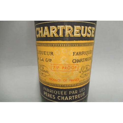 55 - 1 vintage bottle Green Chartreuse liqueur, 75° proof, Garnier