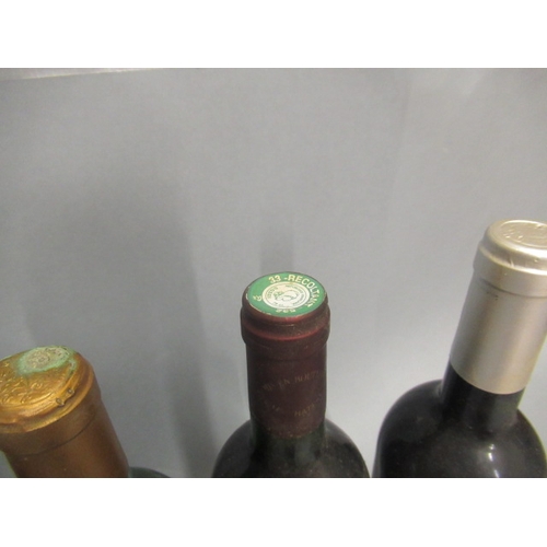 429 - 5 bottles of Bordeaux, comprising 2 1971 Ch. Haut-Badon, Saint Emilion, 1 2000 Ch. La Croix La Basti... 