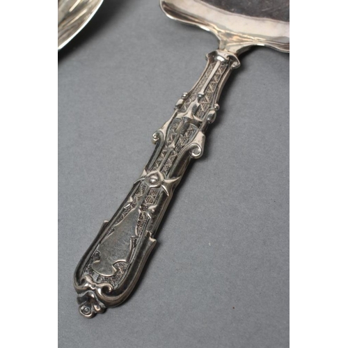 161 - A GEORGE III SILVER CADDY SPOON, maker John Young & Sons, Sheffield 1805, with leaf bowl, the handle... 