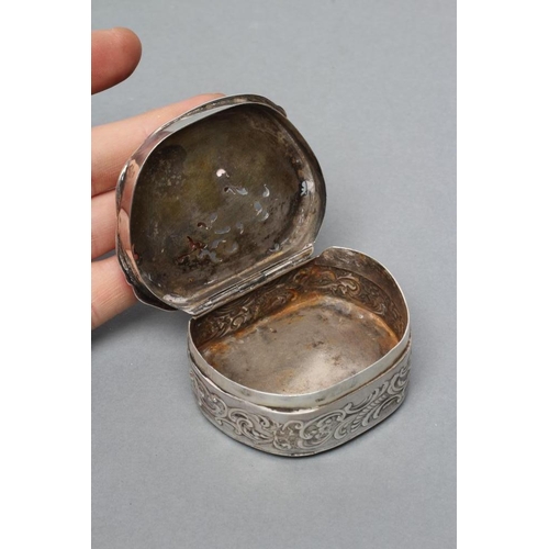 163 - A LATE VICTORIAN SILVER DRESSING TABLE BOX, maker William Comyns, London 1901, of shaped oval form, ... 