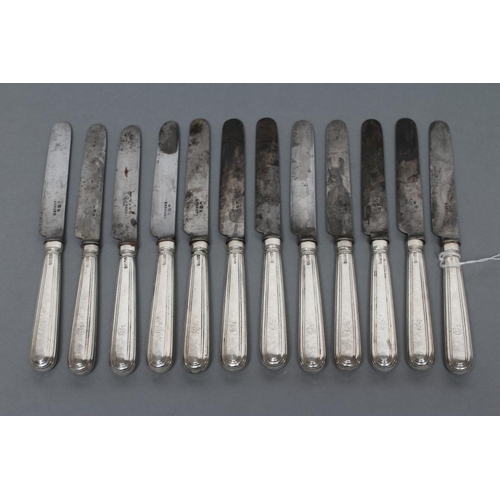 279 - A SET OF TWELVE WILLIAM IV DESSERT KNIVES, maker's mark SP, London 1837, the reeded stamped and fill... 