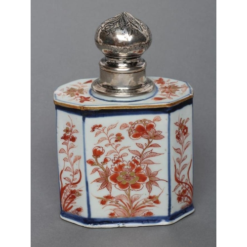 3 - A CHINESE IMARI PORCELAIN TEA CANISTER of canted oblong section, painted in underglaze blue and over... 