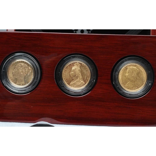 313 - THE QUEEN VICTORIA PORTRAIT SOVEREIGN COLLECTION, 1886, 1892 and 1894, in perspex capsules, set No.3... 