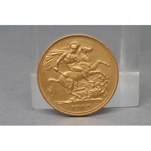 317 - AN EDWARDIAN VII GOLD £2, 1902, 15.9g (Est. plus 17.5% premium)