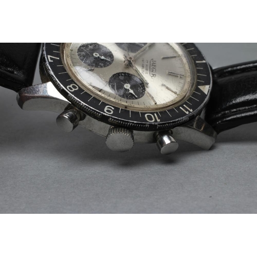 344 - A JAEGER 4ATM PANDA CHRONOGRAPH, 1968-1971, the silvered dial with three black subsidiary dials, cen... 