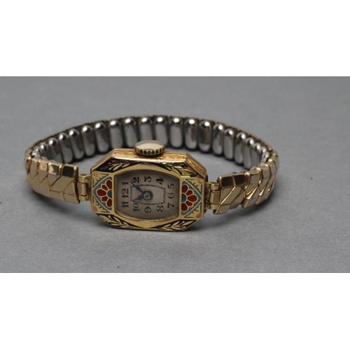 362 - A LADY'S 18CT GOLD WRISTWATCH, the oblong silvered dial with black Arabic numerals, jewelled movemen... 