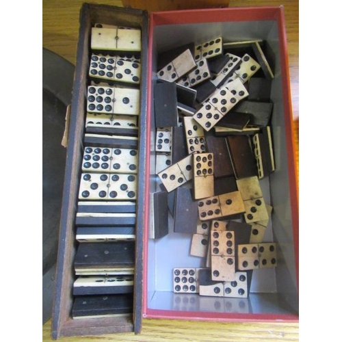 481 - VINTAGE DOMINOES