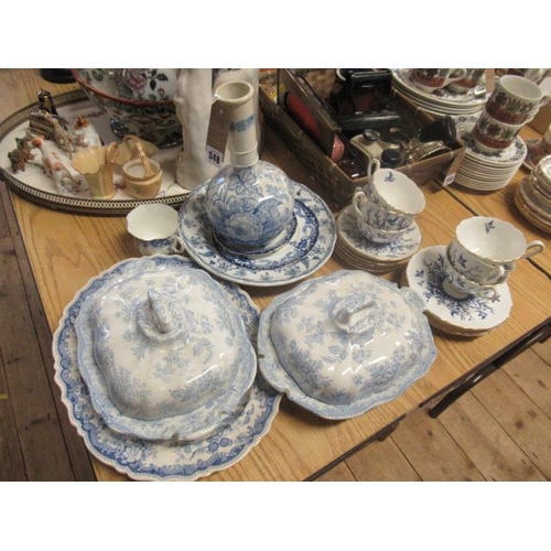 548 - QUANTITY OF COALPORT AND OTHER BLUE AND WHITE CHINA