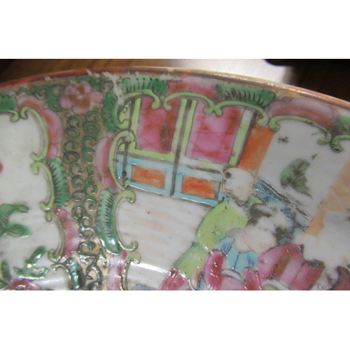 349 - CHINESE FAMILLE VERTE PLATE AND A BLUE AND WHITE CHARGER