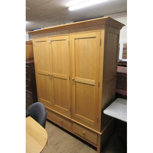 997 - MODERN  OAK TRIPLE WARDROBE