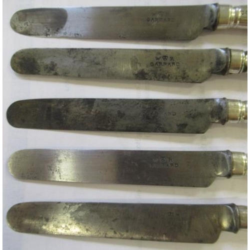 279 - A SET OF TWELVE WILLIAM IV DESSERT KNIVES, maker's mark SP, London 1837, the reeded stamped and fill... 