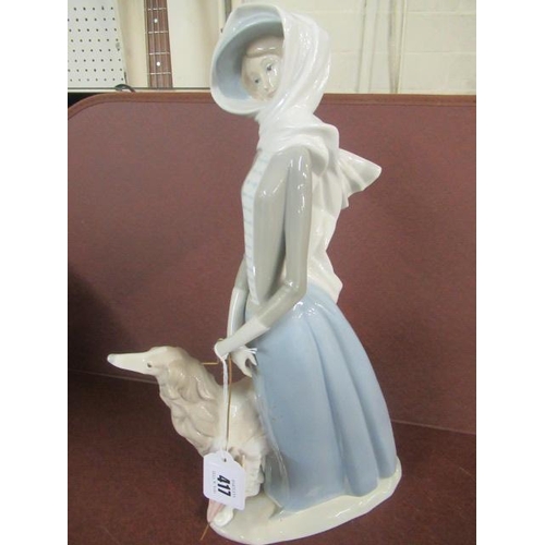 417 - LLADRO TALL LADY WITH DOG