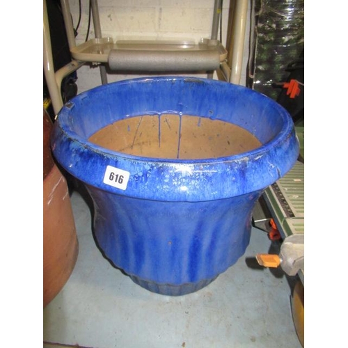 616 - LARGE BLUE PLANTER