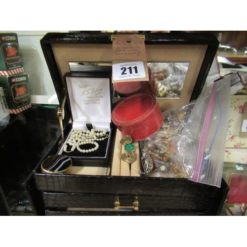 211 - JEWELLERY BOX AND CONTENTS