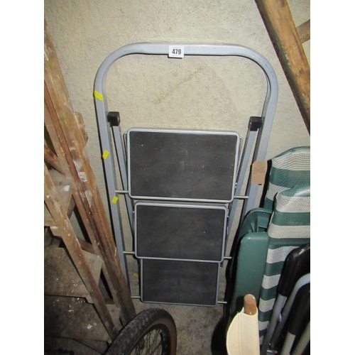 479 - METAL STEP LADDER