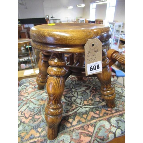 608 - SMALL STOOL