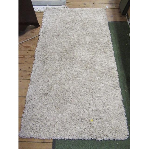 688 - PILE RUG 60