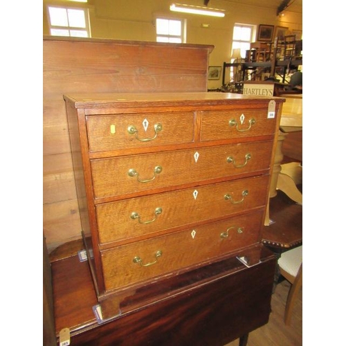 786 - CHEST OF DRAWERS